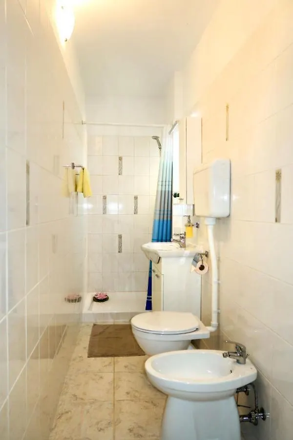 Apartment Vera - Mlk326 By Interhome Malinska